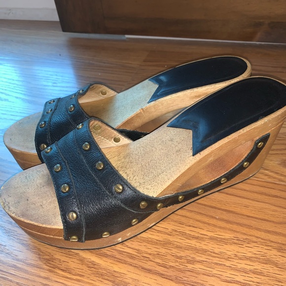 Micheal Kors Wedge Sandals - Picture 3 of 6